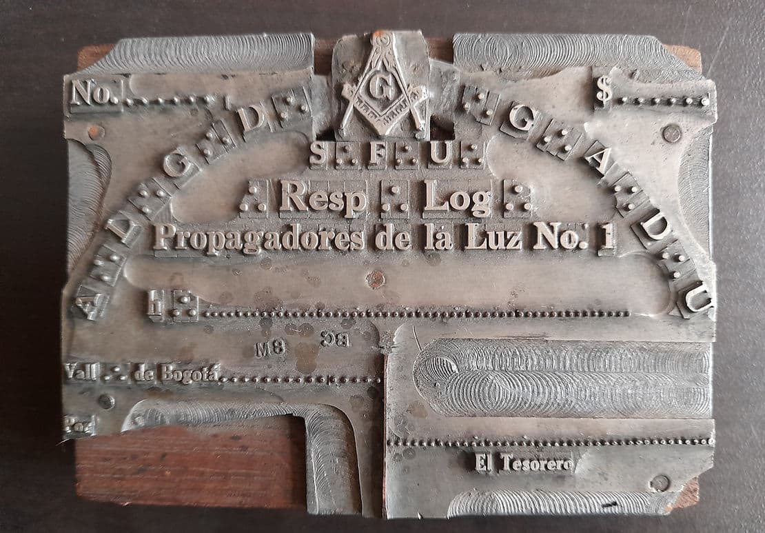 Placa metálica de imprenta Log ∴ Propagadores de la Luz N°1